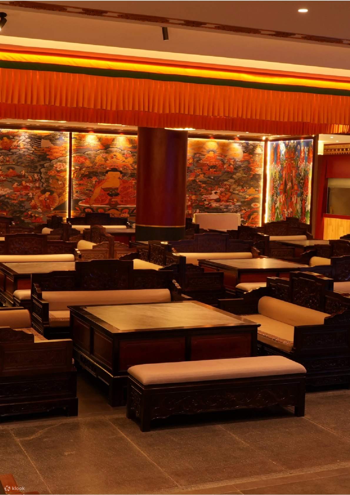 梵·윈단 티베트 연회 | 주자이거우 경구점